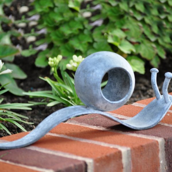 Snails by Ian Gill Sculpture