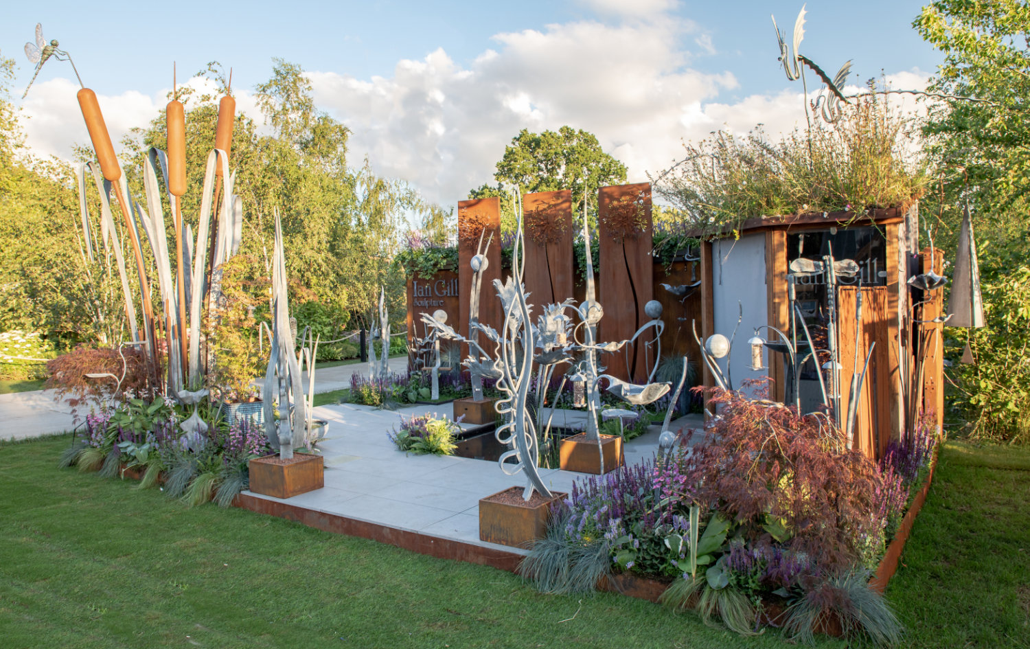 Ian Gill Sculpture at Hampton Court Flower Show